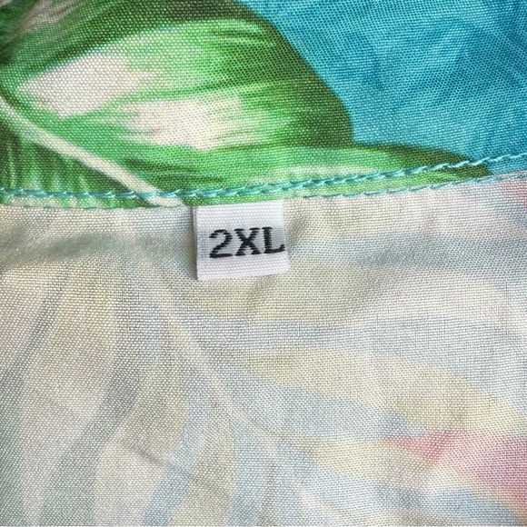 Retro Hawaiian Shirt - Picture 8 of 11